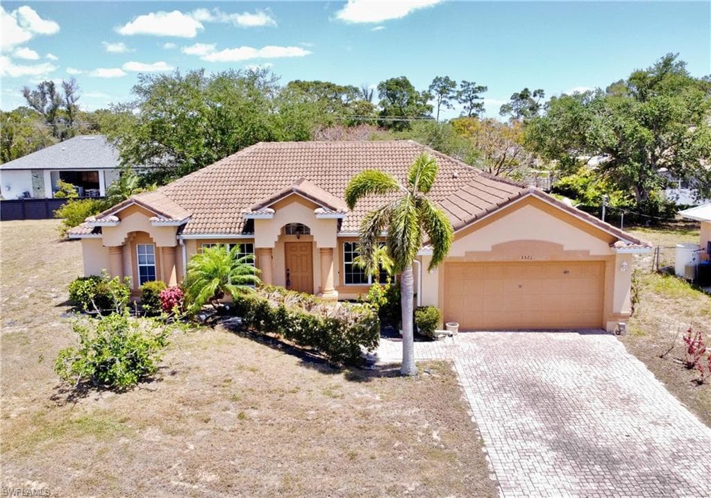 3321 NW Juanita PL CAPE CORAL, FL 33993
