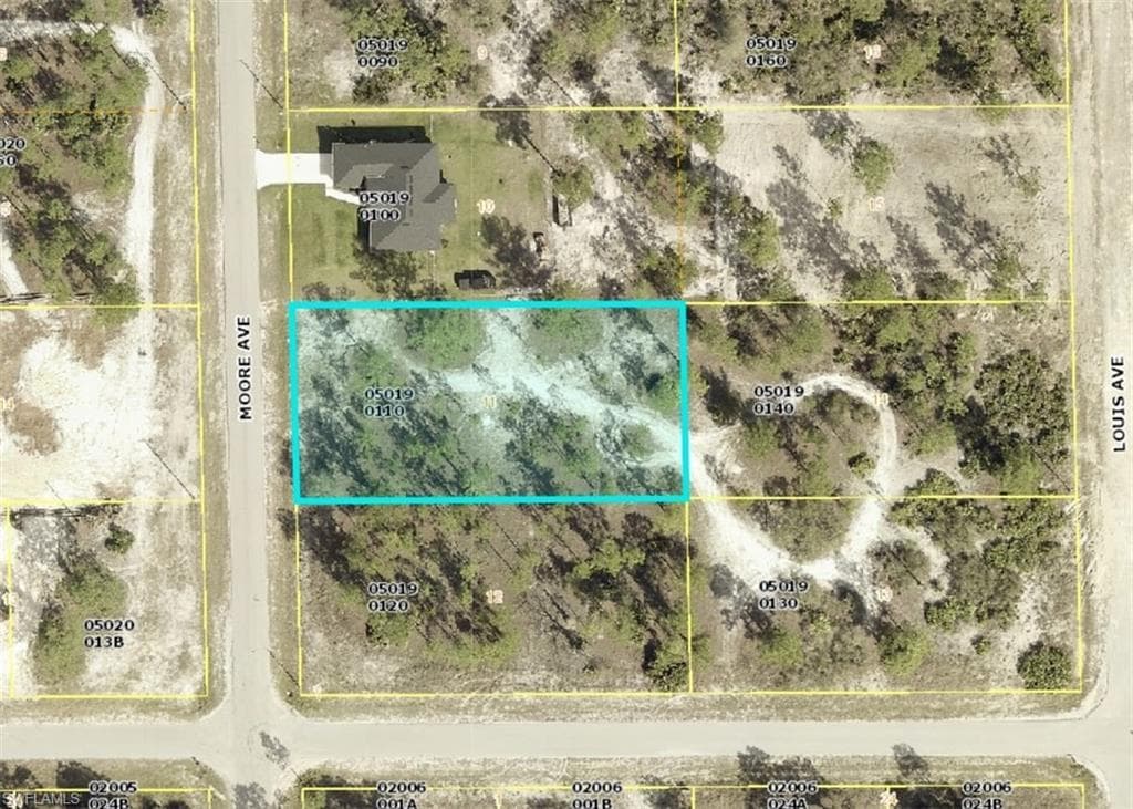 502 Moore AVE LEHIGH ACRES, FL 33972