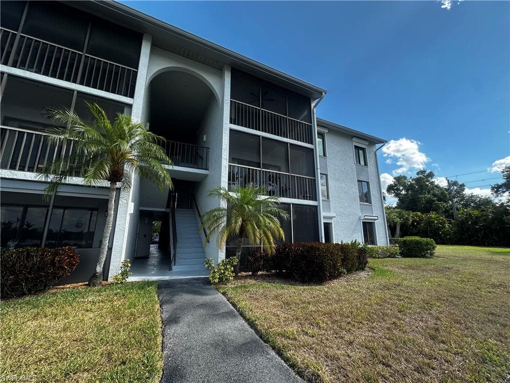 9970 Sailview CT 13 FORT MYERS, FL 33905