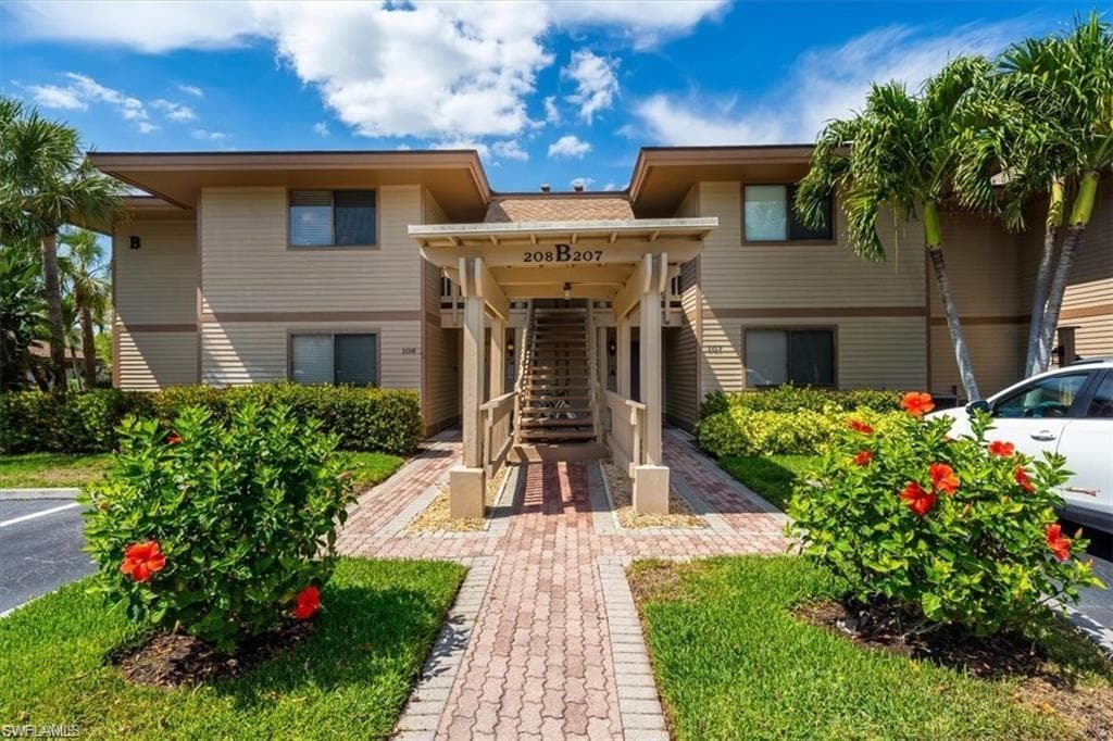 64 4th ST B208 BONITA SPRINGS, FL 34134