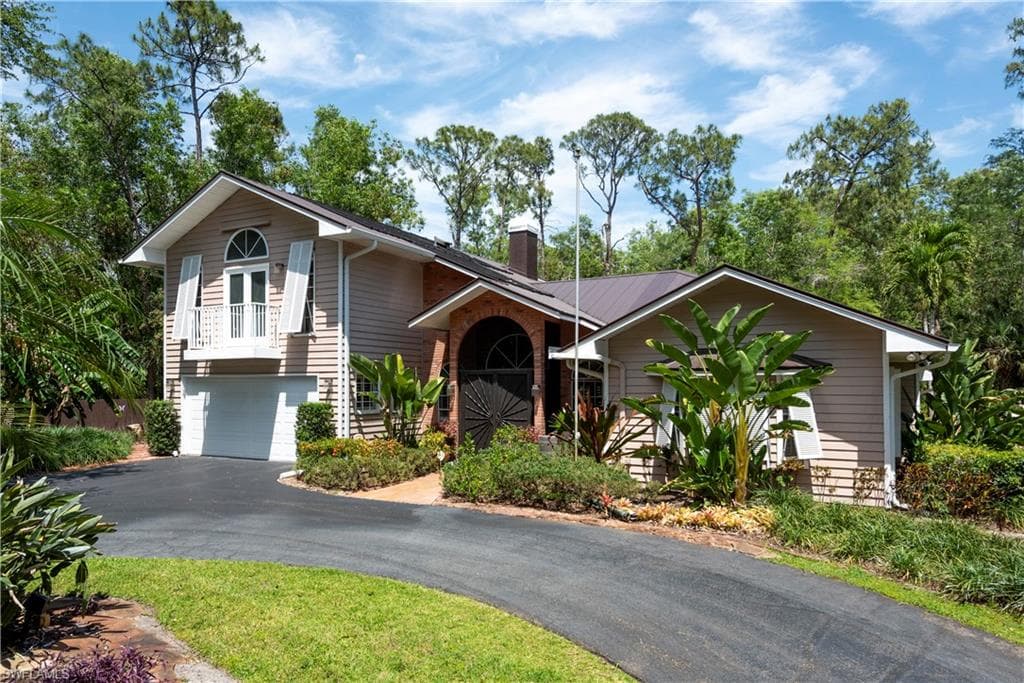 1510 Logan CT NAPLES, FL 34116