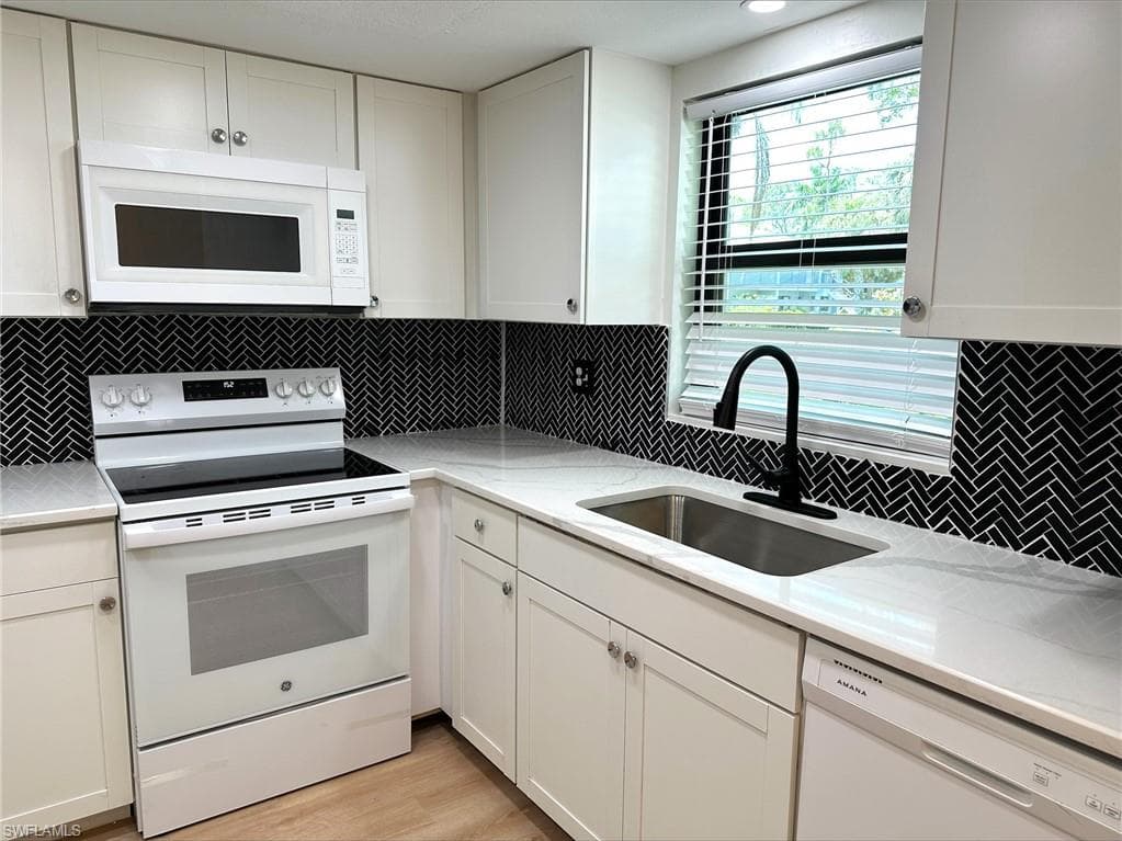 28180 Pine Haven WAY 42 BONITA SPRINGS, FL 34135