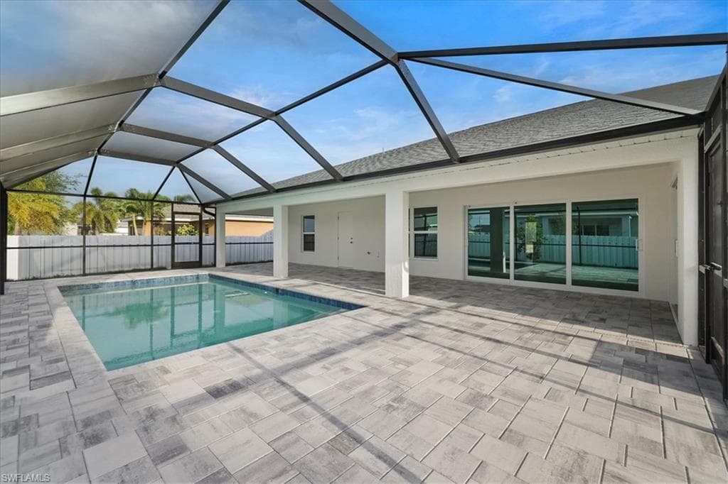 423 NE 20th ST CAPE CORAL, FL 33993