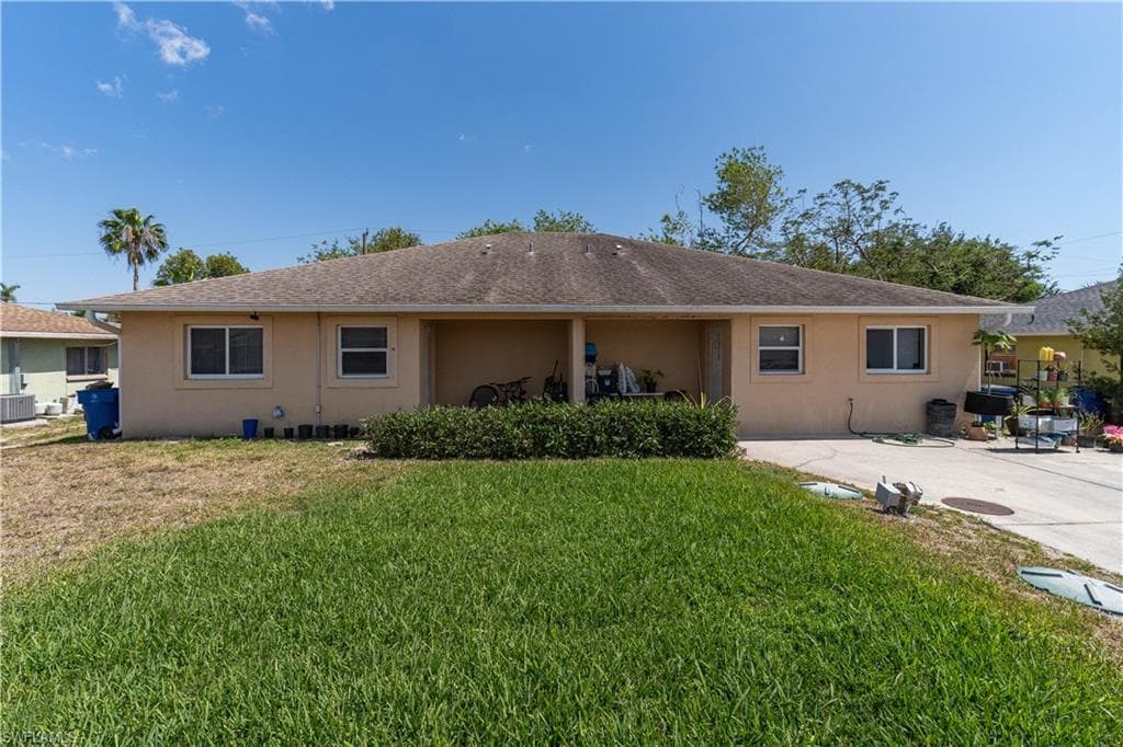 7478 Carrier RD FORT MYERS, FL 33967