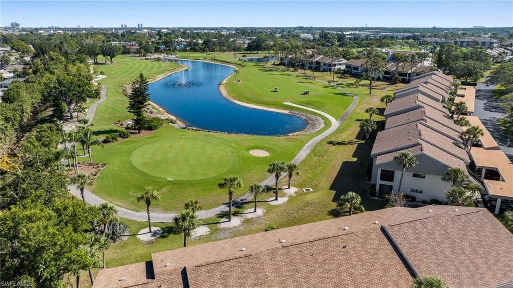 5625 Trailwinds DR 421 FORT MYERS, FL 33907
