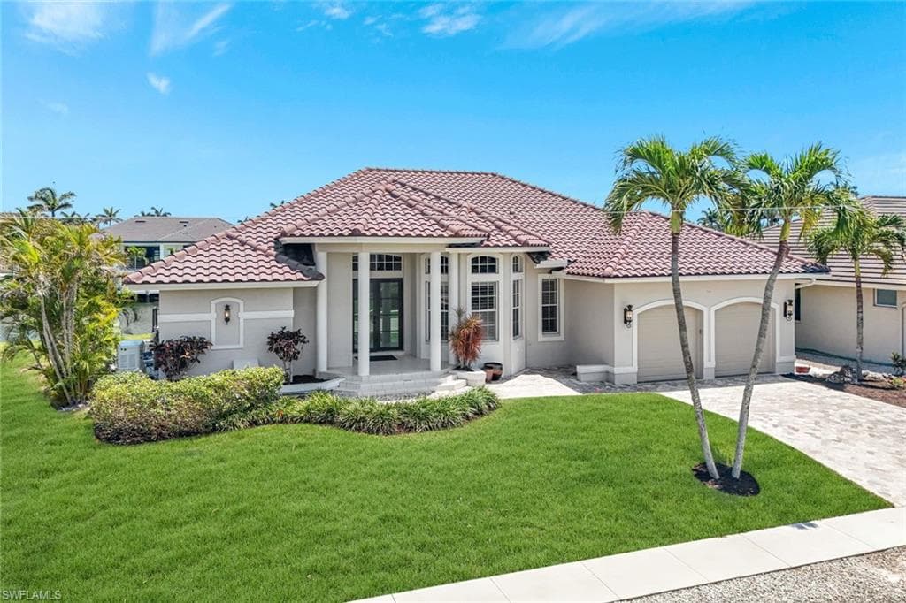1885 Woodbine CT MARCO ISLAND, FL 34145