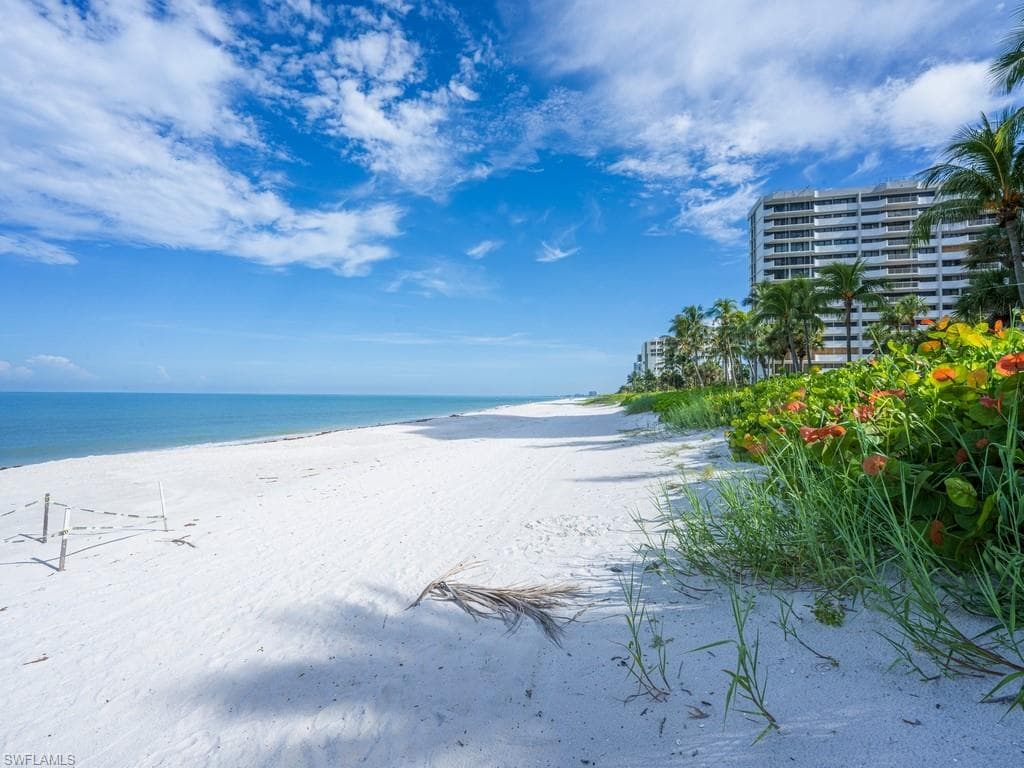 4001 Gulf Shore BLVD N PH-4 NAPLES, FL 34103