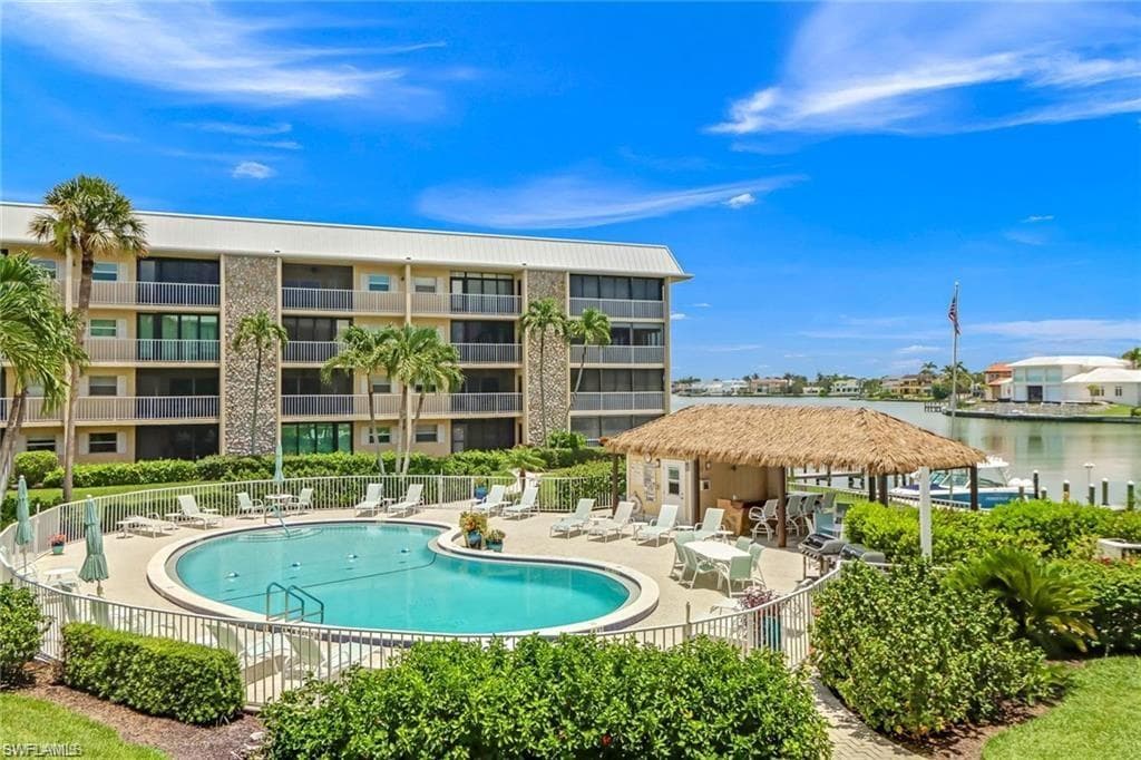 3000 Gulf Shore BLVD N 213 NAPLES, FL 34103