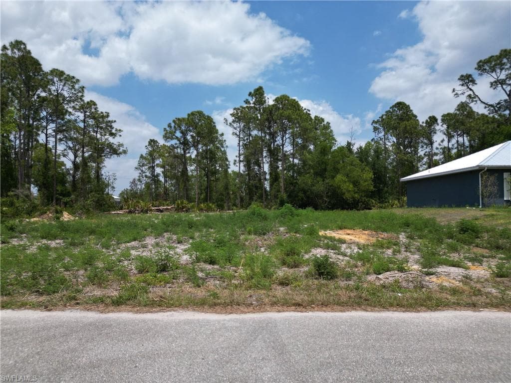 3824 18th ST W LEHIGH ACRES, FL 33971