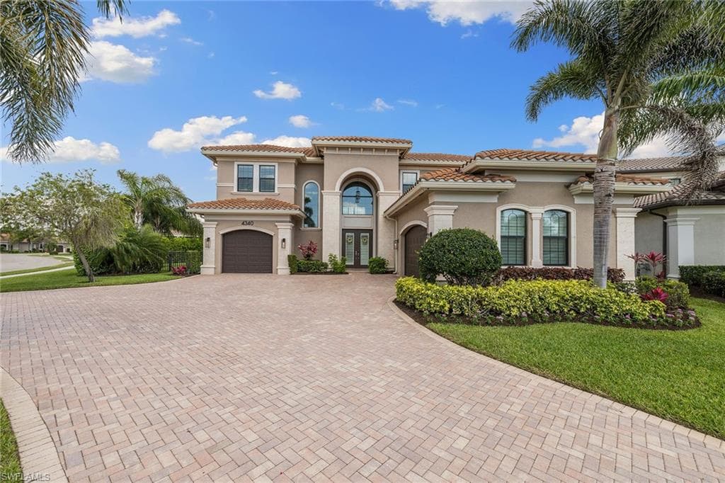 4340 Avalon CT NAPLES, FL 34119