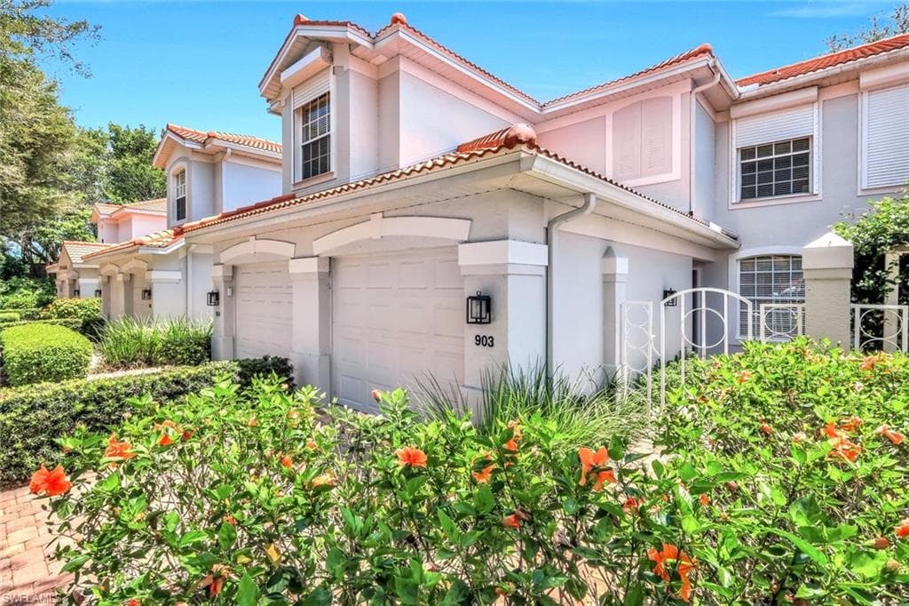 2190 Arielle DR 903 NAPLES, FL 34109