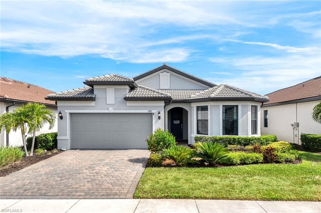 3927 Black Eagle LN FORT MYERS, FL 33966