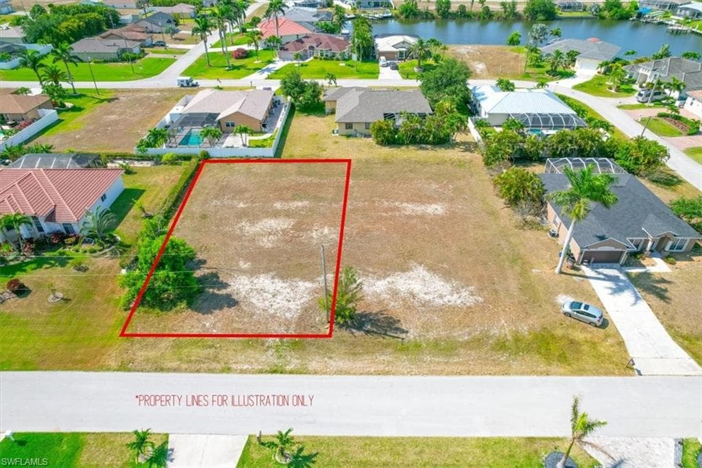 1704 SW 30th TER CAPE CORAL, FL 33914