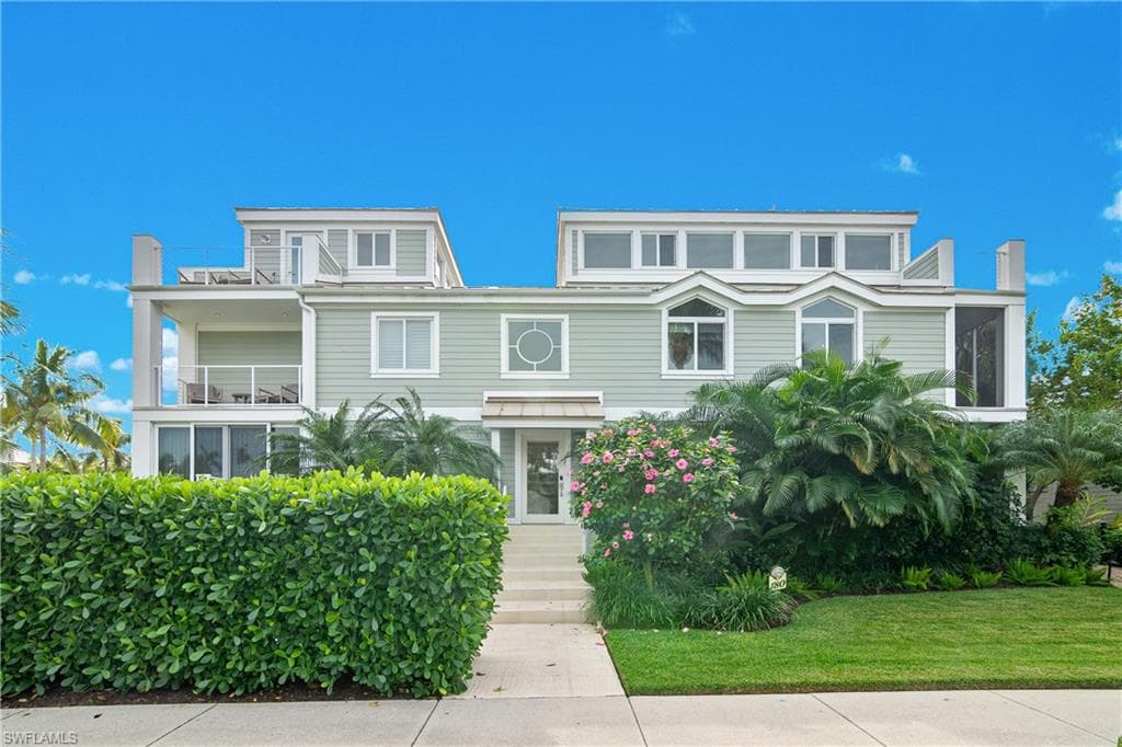 180 6th AVE S 3 NAPLES, FL 34102