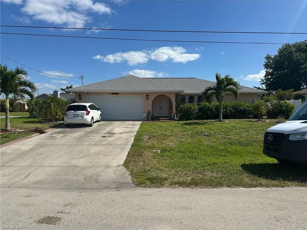 1404 SE 30th TER CAPE CORAL, FL 33904