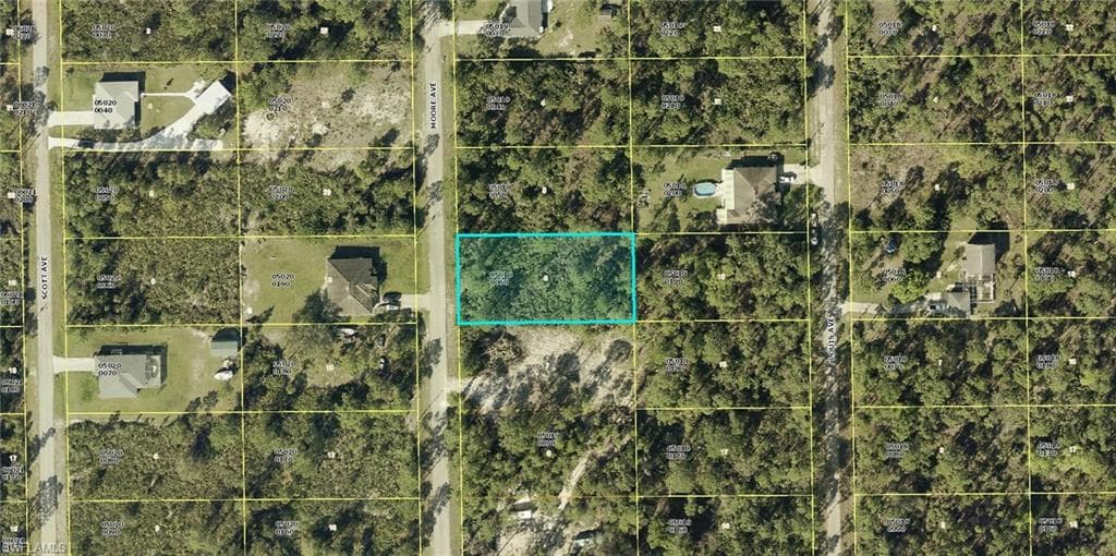 2112 Moore AVE ALVA, FL 33920