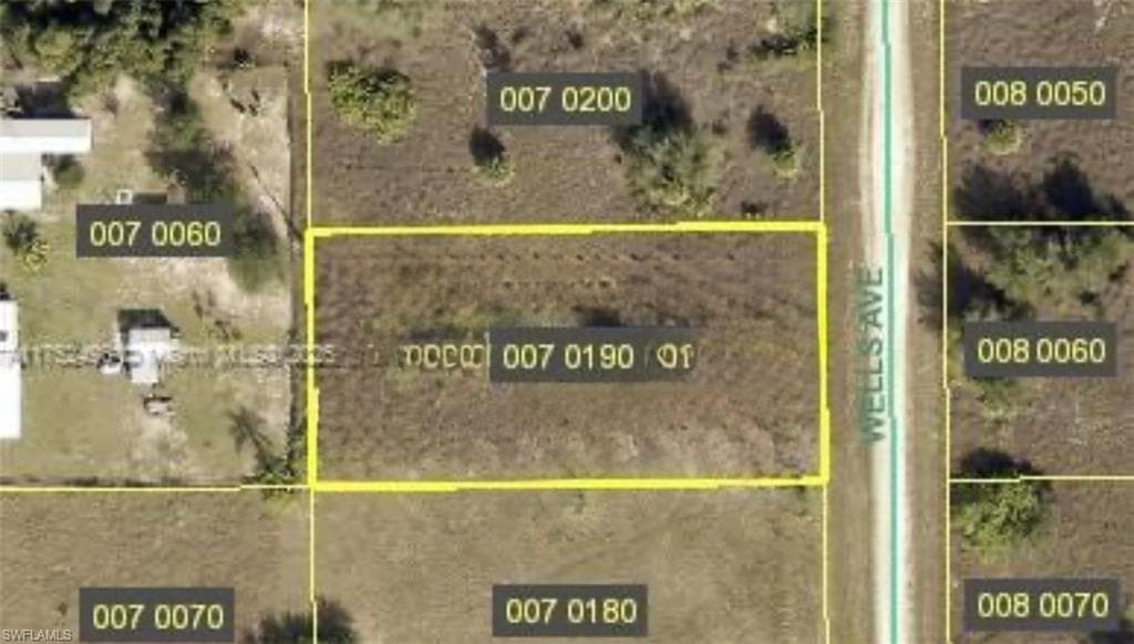 1613 Wells AVE LEHIGH ACRES, FL 33972