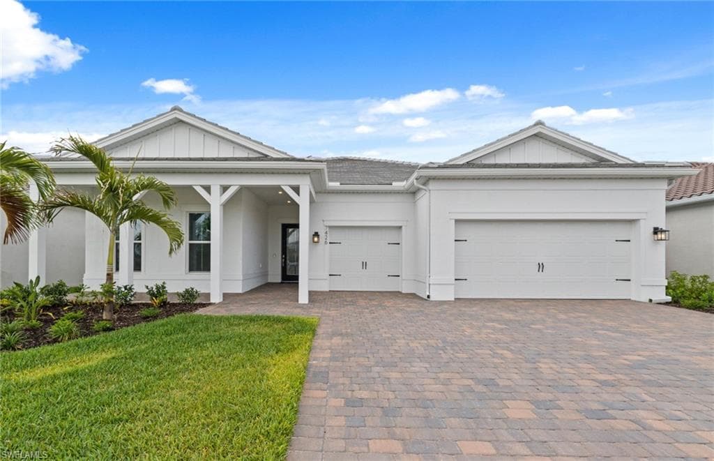 7426 Blue Salvia DR NORTH FORT MYERS, FL 33917