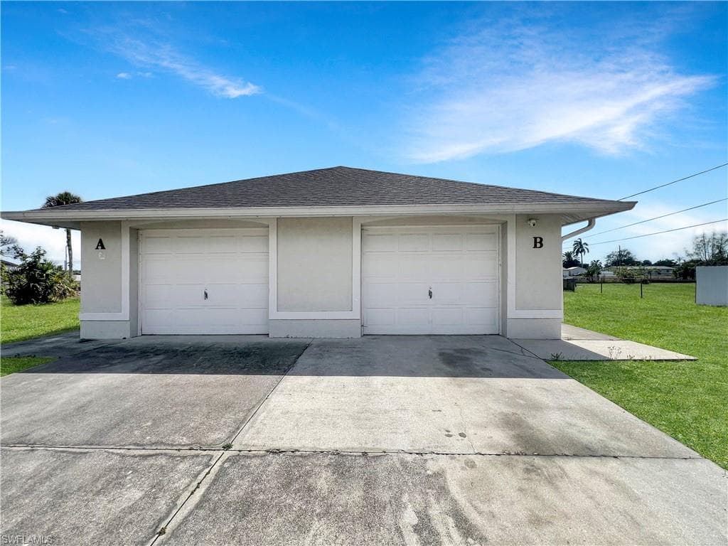 201 Schoolside DR B LEHIGH ACRES, FL 33936