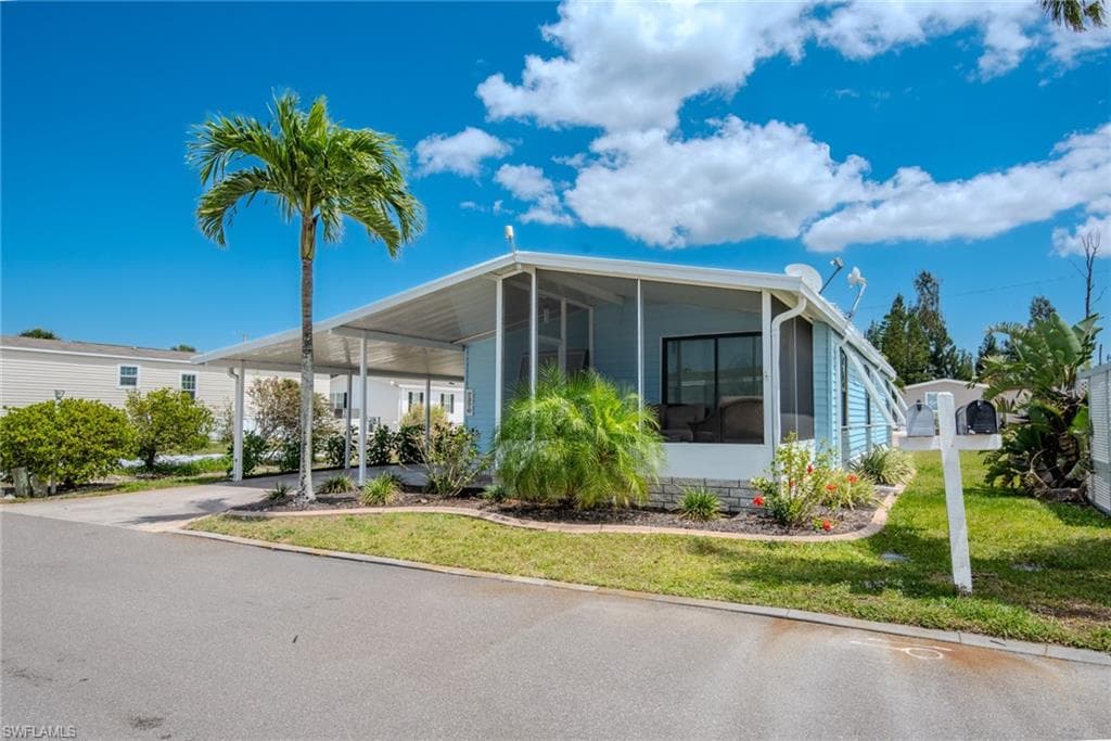 7270 Ladyfish DR ST. JAMES CITY, FL 33956