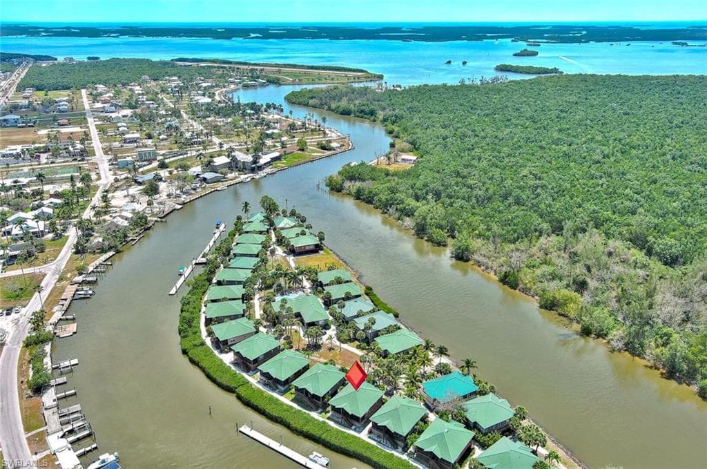 305 Storter AVE N 5 EVERGLADES CITY, FL 34139