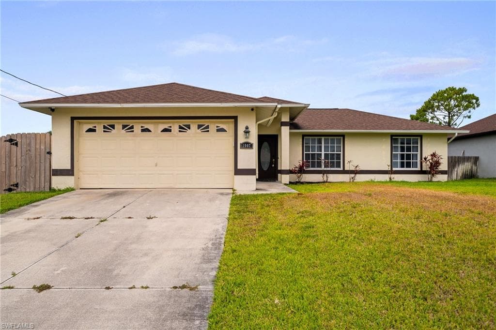 1007 Allman AVE LEHIGH ACRES, FL 33971