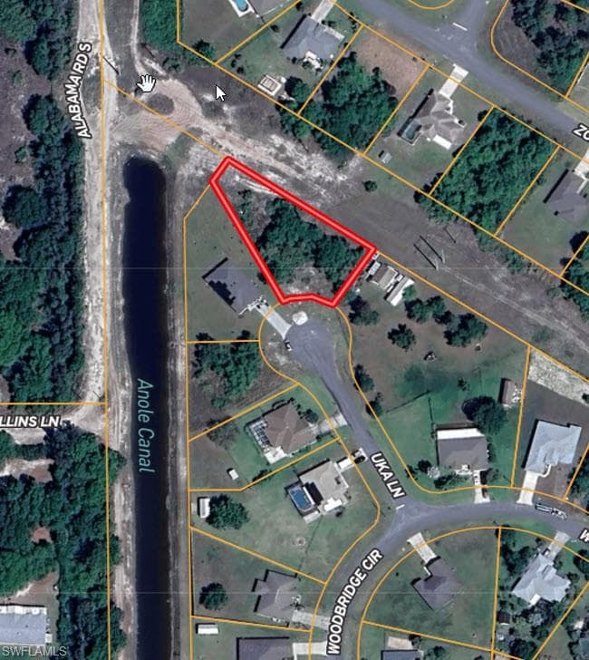 801 Uka LN FORT MYERS, FL 33913