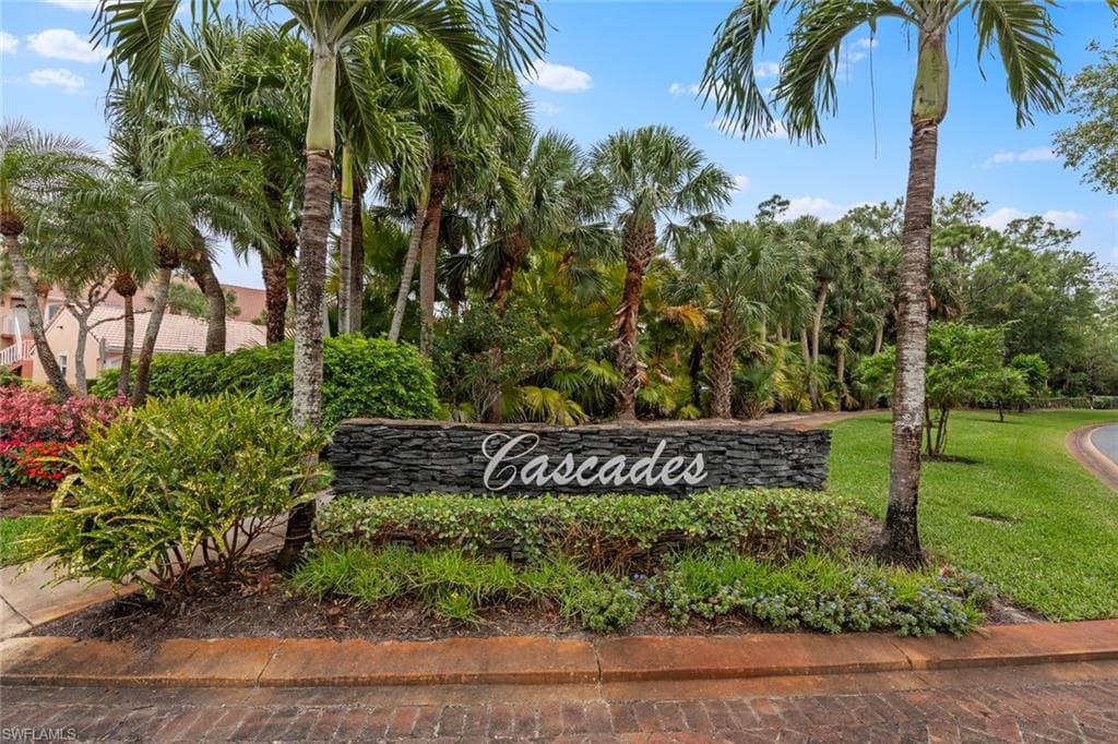 1972 Cascades DR 5401 NAPLES, FL 34112