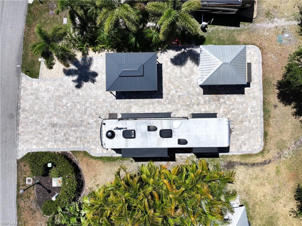 5600 CYPRESS WOODS RESORT DR FORT MYERS, FL 33905