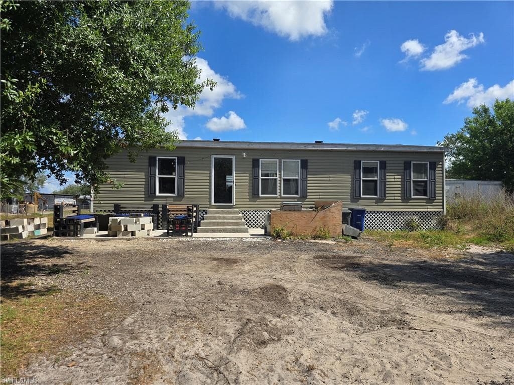 22815 Tinas LN FORT MYERS, FL 33913