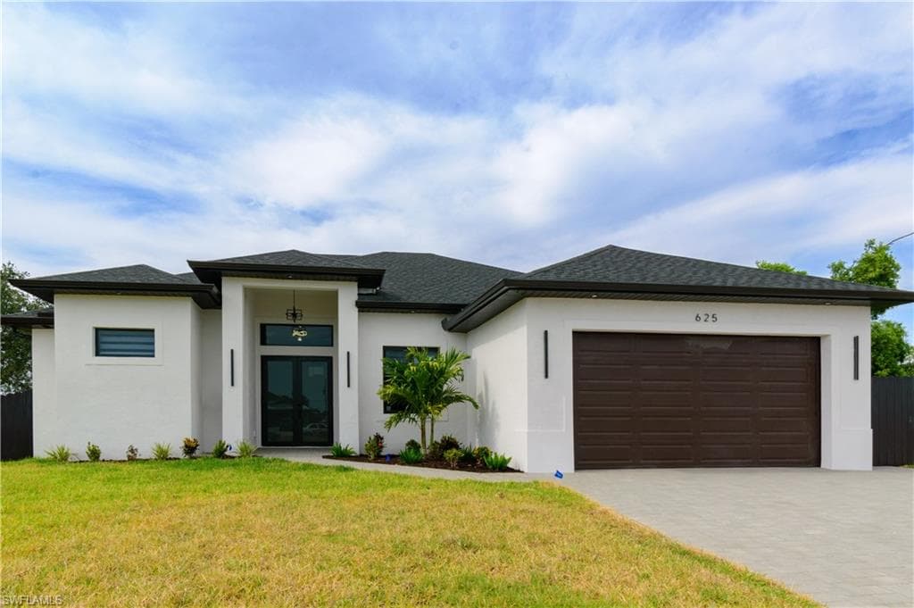 625 Kismet PKWY E CAPE CORAL, FL 33909