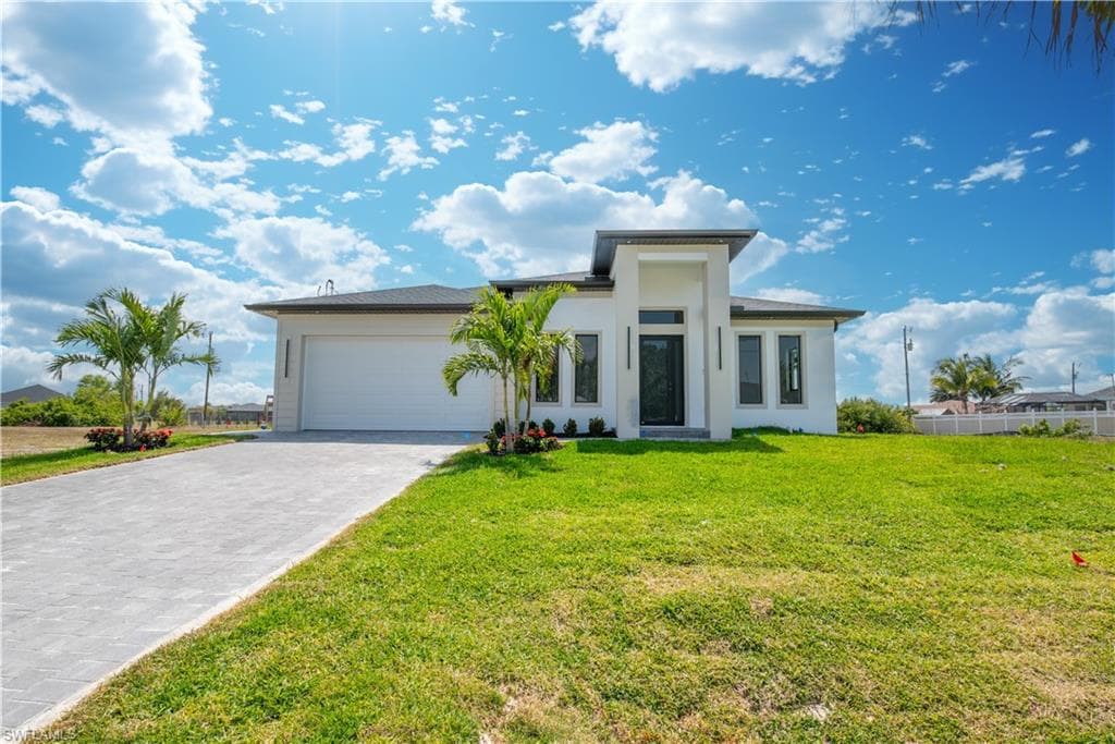 2128 NE 20th TER CAPE CORAL, FL 33909