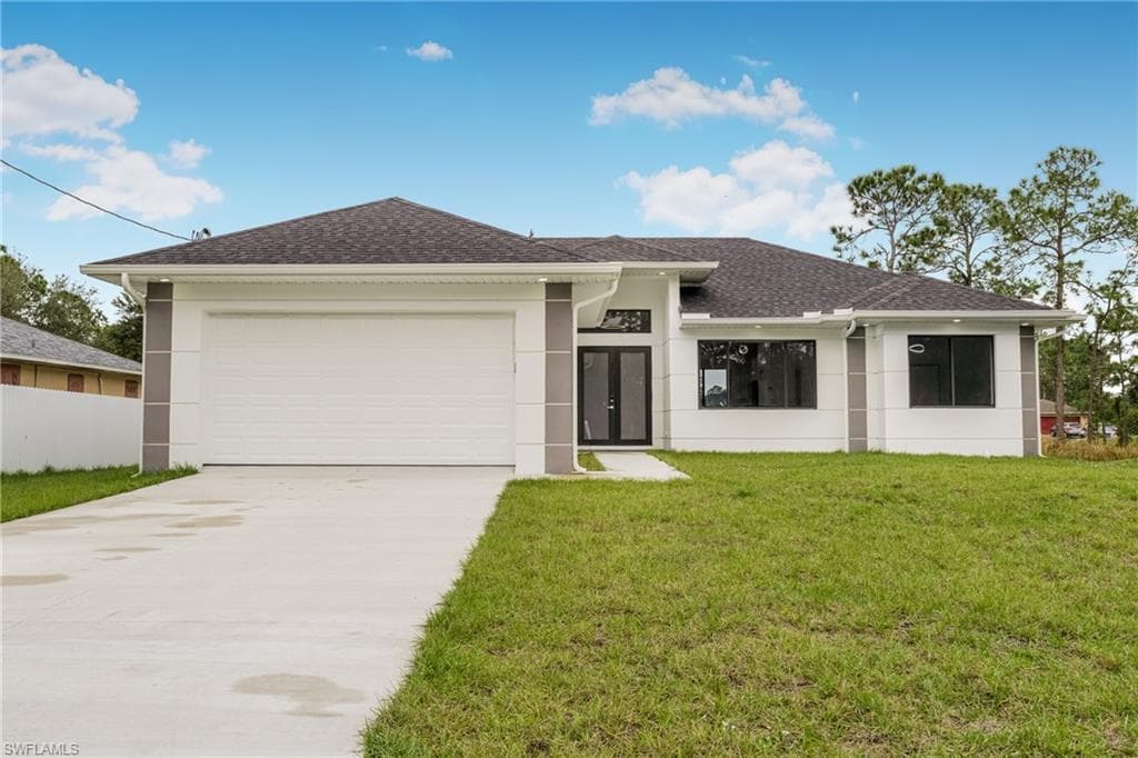 809 Andover AVE S LEHIGH ACRES, FL 33974