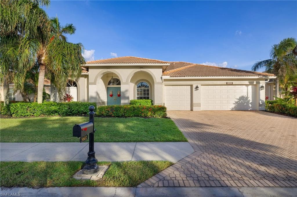 3602 Cedar Hammock CT NAPLES, FL 34112