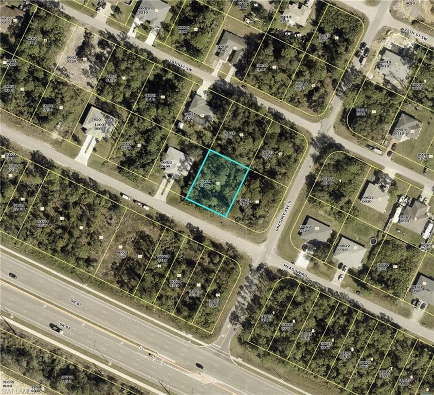 773/775 Meadow RD LEHIGH ACRES, FL 33973