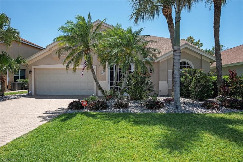 7573 Citrus Hill LN NAPLES, FL 34109