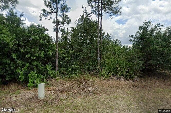 2400 11th ST LEHIGH ACRES, FL 33936