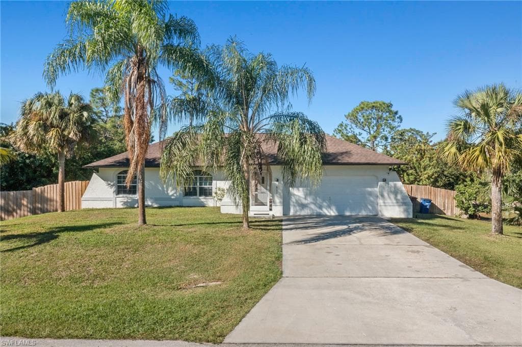 515 Grant AVE LEHIGH ACRES, FL 33972