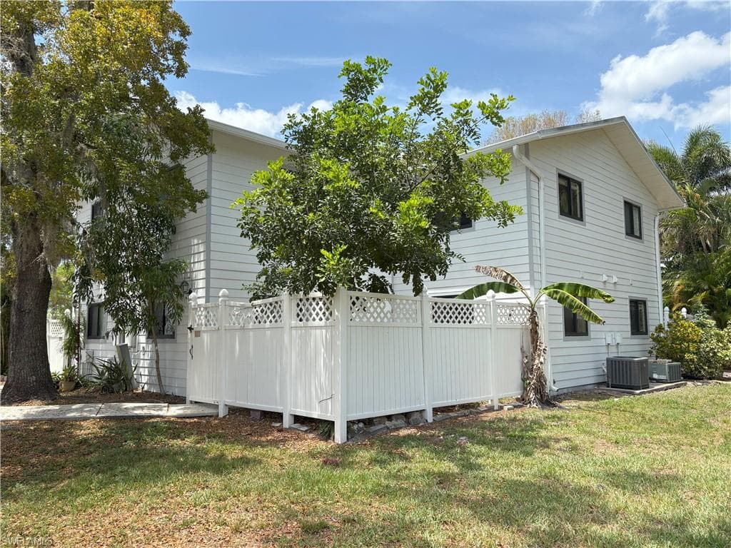 7738 Tamara Lee CT 103 FORT MYERS, FL 33907