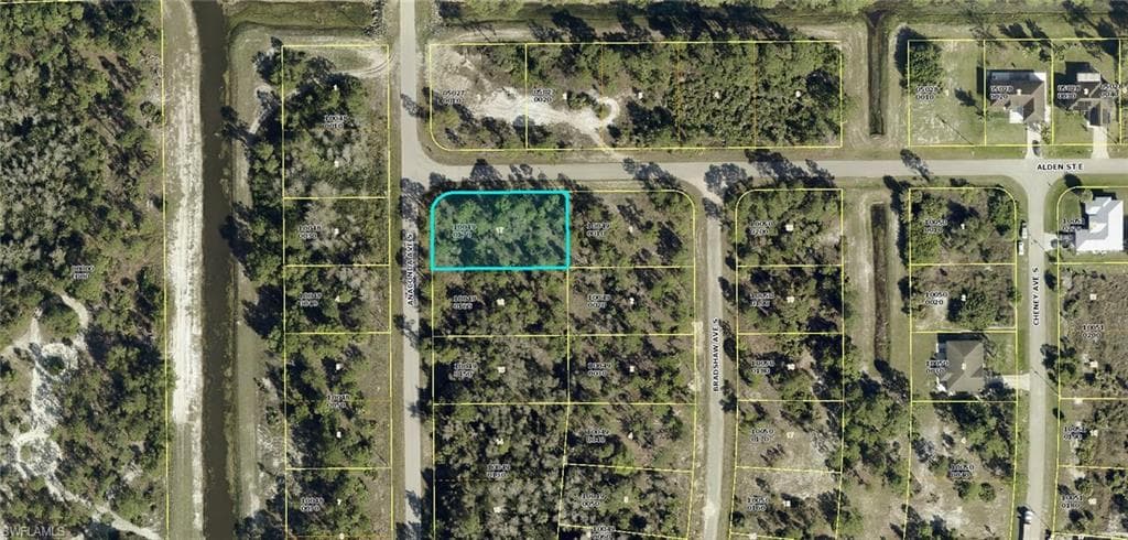 1033 Anaconda AVE S LEHIGH ACRES, FL 33974