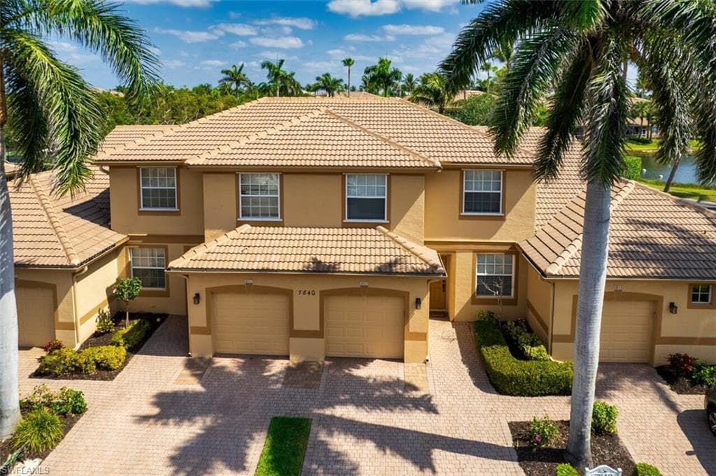 7840 Lake Sawgrass LOOP 4013 FORT MYERS, FL 33907