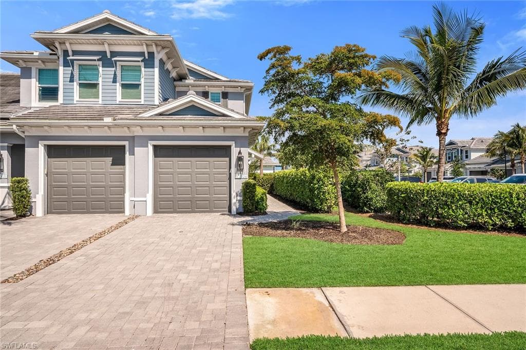 2560 Seychelles DR 1004 NAPLES, FL 34112