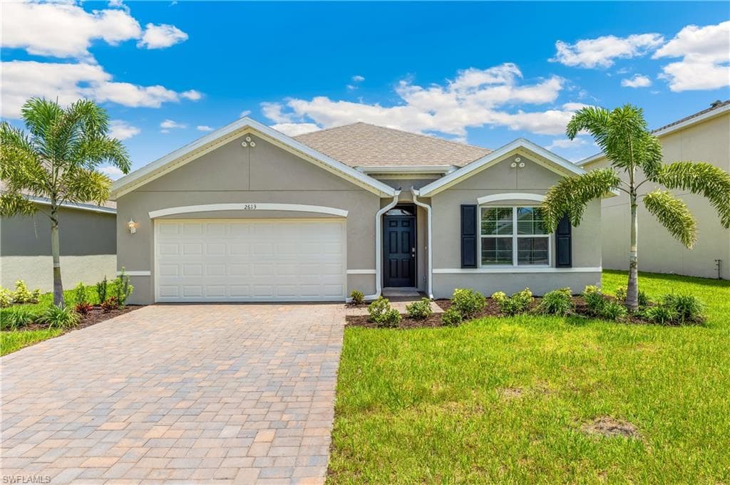 2613 TABLE CORAL TRL NORTH FORT MYERS, FL 33903