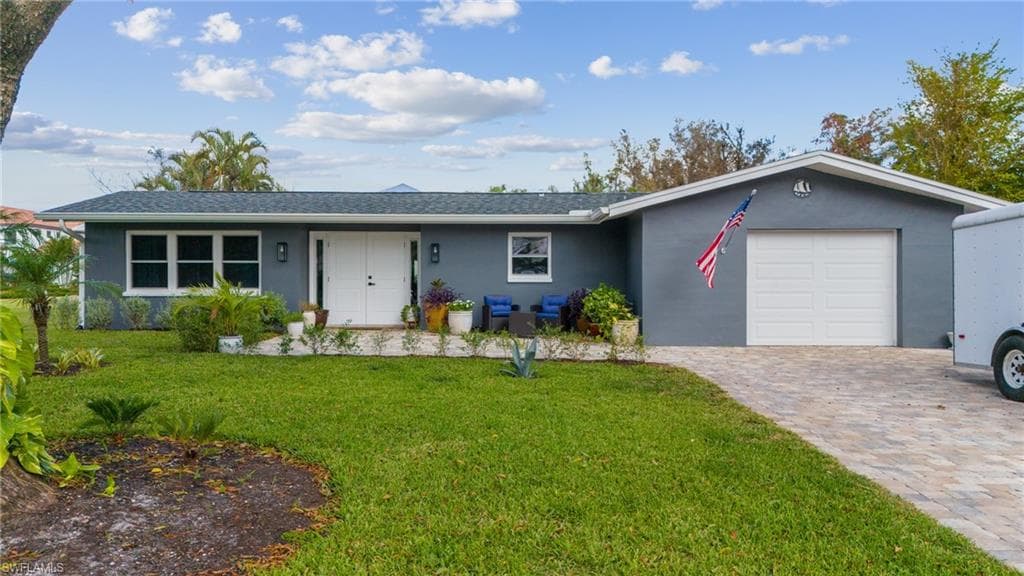 1121 Vesper DR FORT MYERS, FL 33901