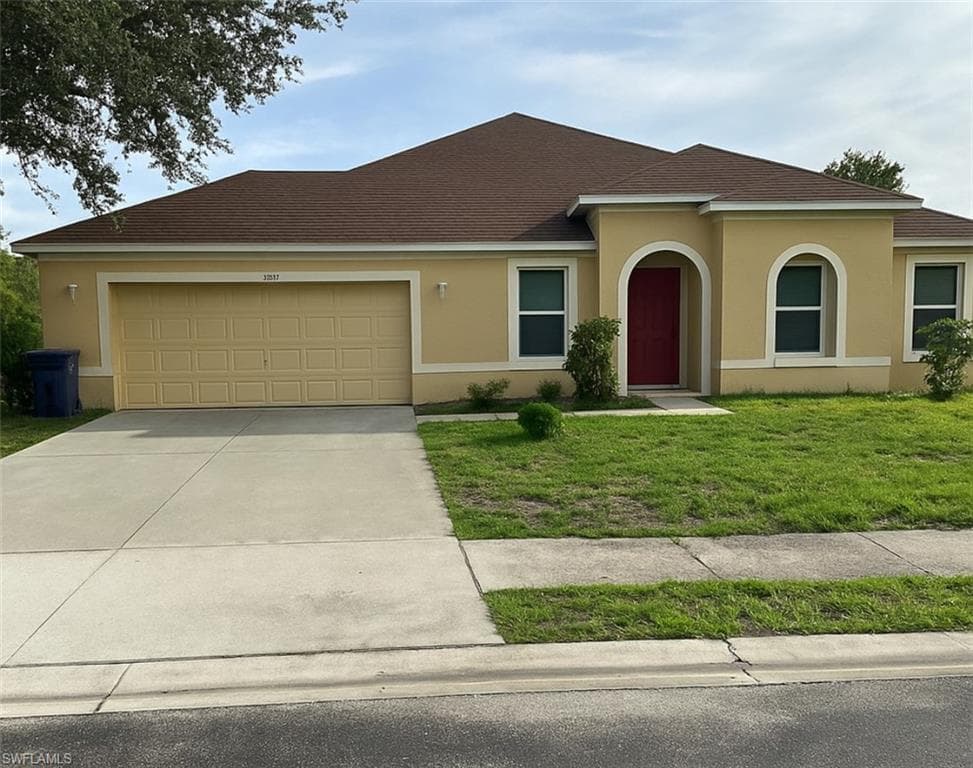 18301 Pine Nut CT LEHIGH ACRES, FL 33972