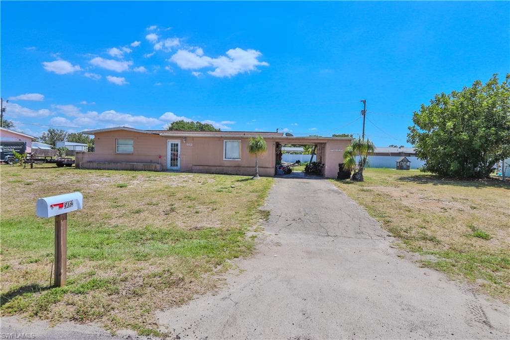 502 Bougainvillea RD W LEHIGH ACRES, FL 33936