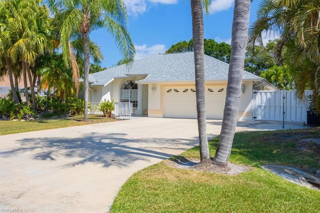 227 Kirtland DR NAPLES, FL 34110