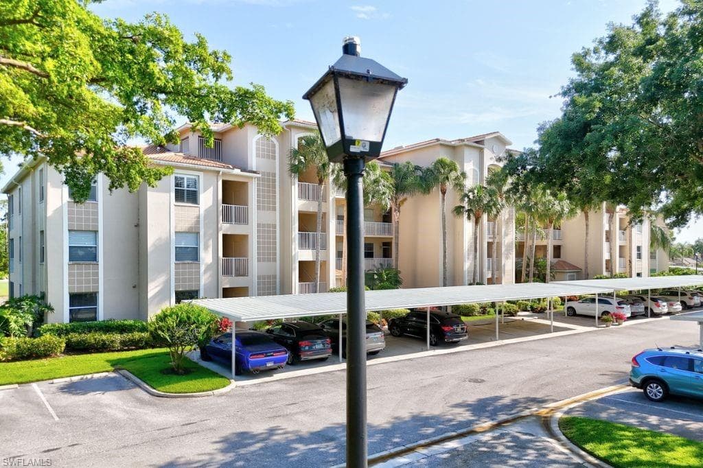 8680 Cedar Hammock CIR 121 NAPLES, FL 34112