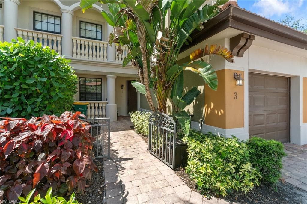1259 Carpazi CT 302 NAPLES, FL 34105