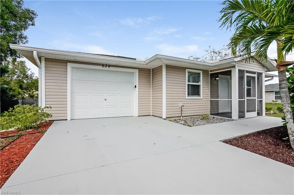 639 SW 4th TER CAPE CORAL, FL 33991